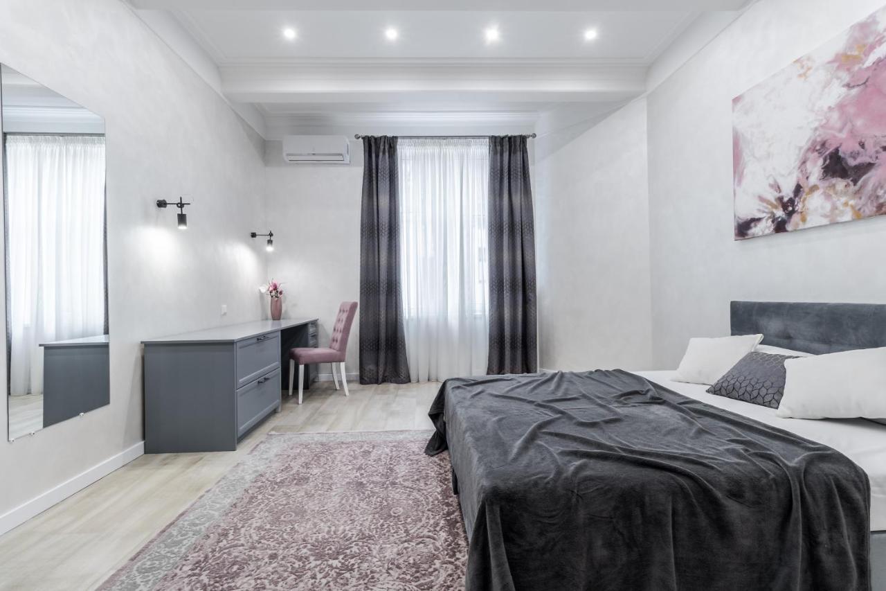 Inshiapartments On Lysenka Str Lviv Buitenkant foto
