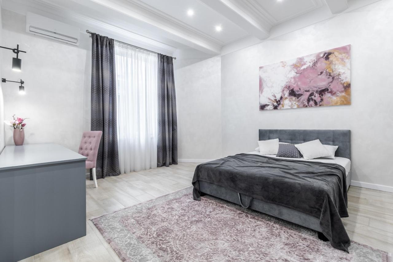 Inshiapartments On Lysenka Str Lviv Buitenkant foto